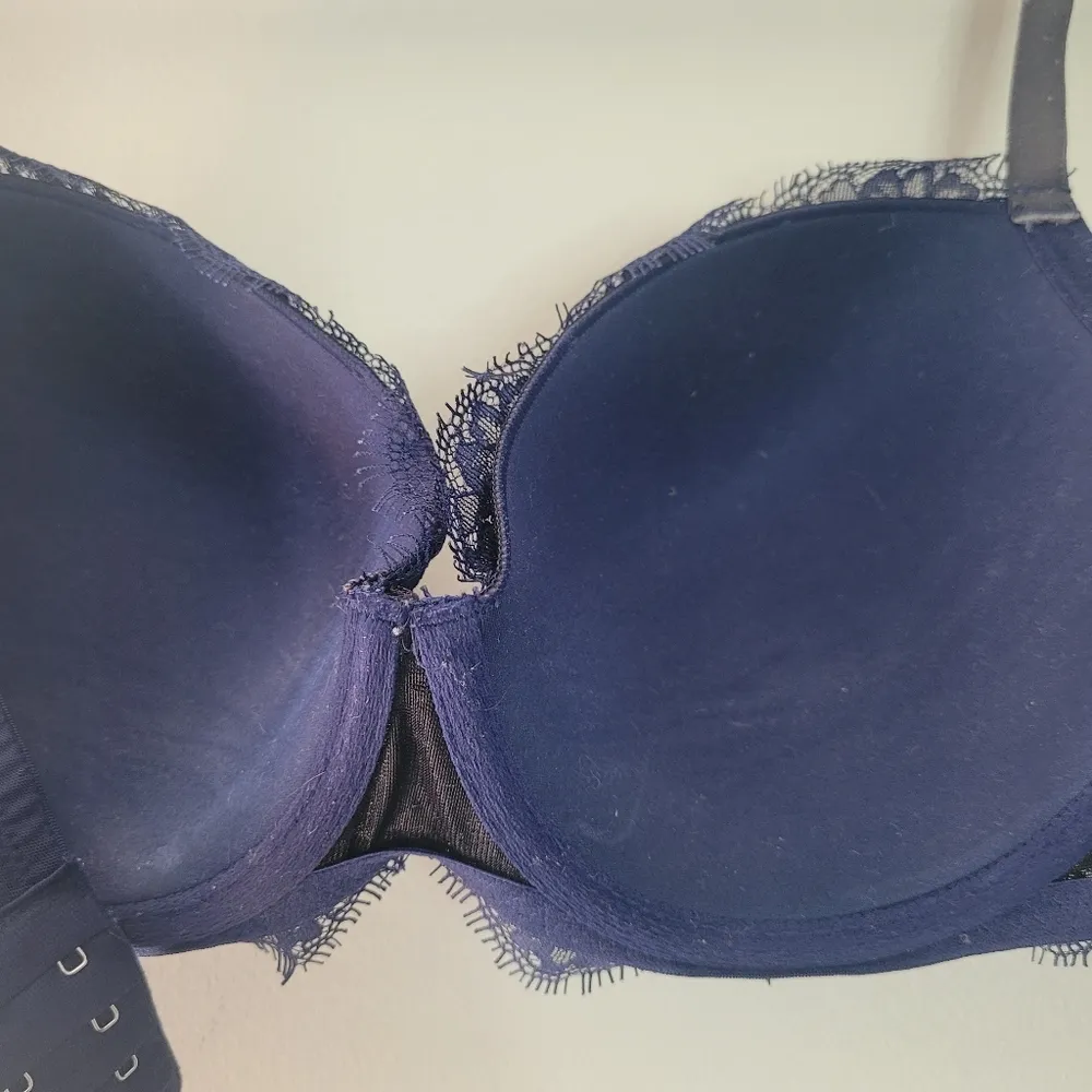 Victoria's Secret Navy Lace Dream Angels Lined Demi Bra - Image 5