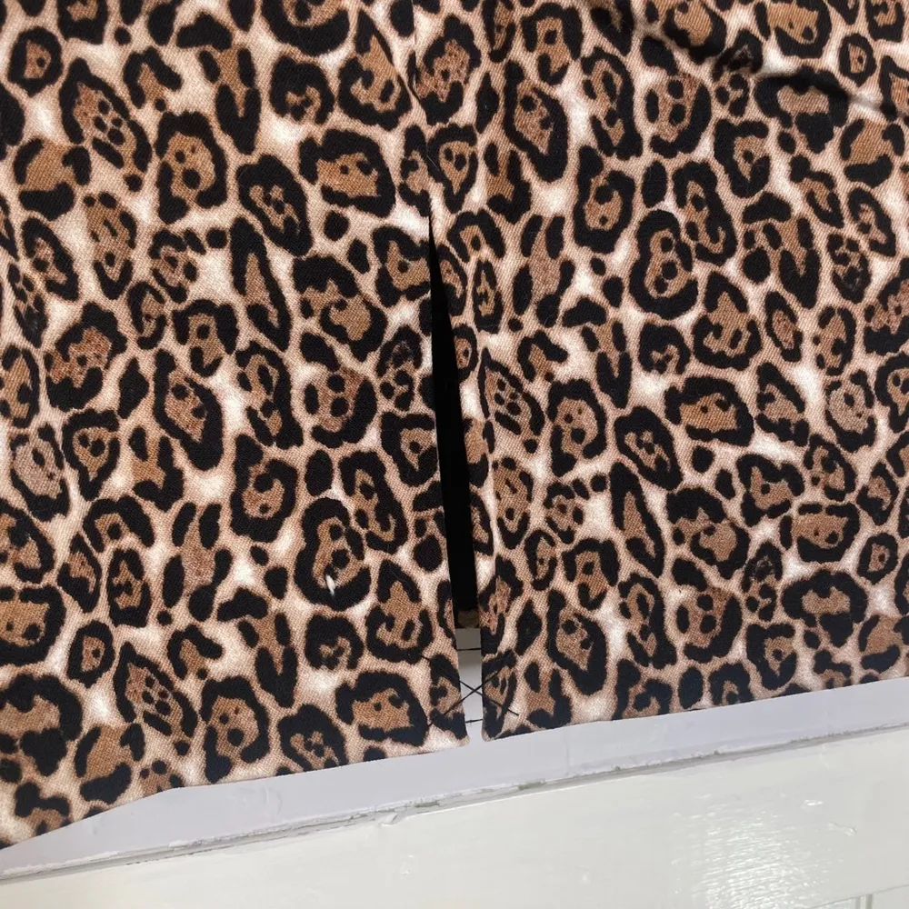 White House Black Market Leopard Print Pencil Skirt work - Image 13