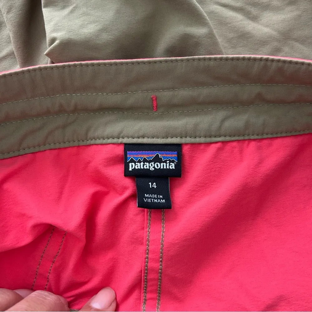 Patagonia Red and Tan Cargo Shorts for Outdoor Adventures - Image 7