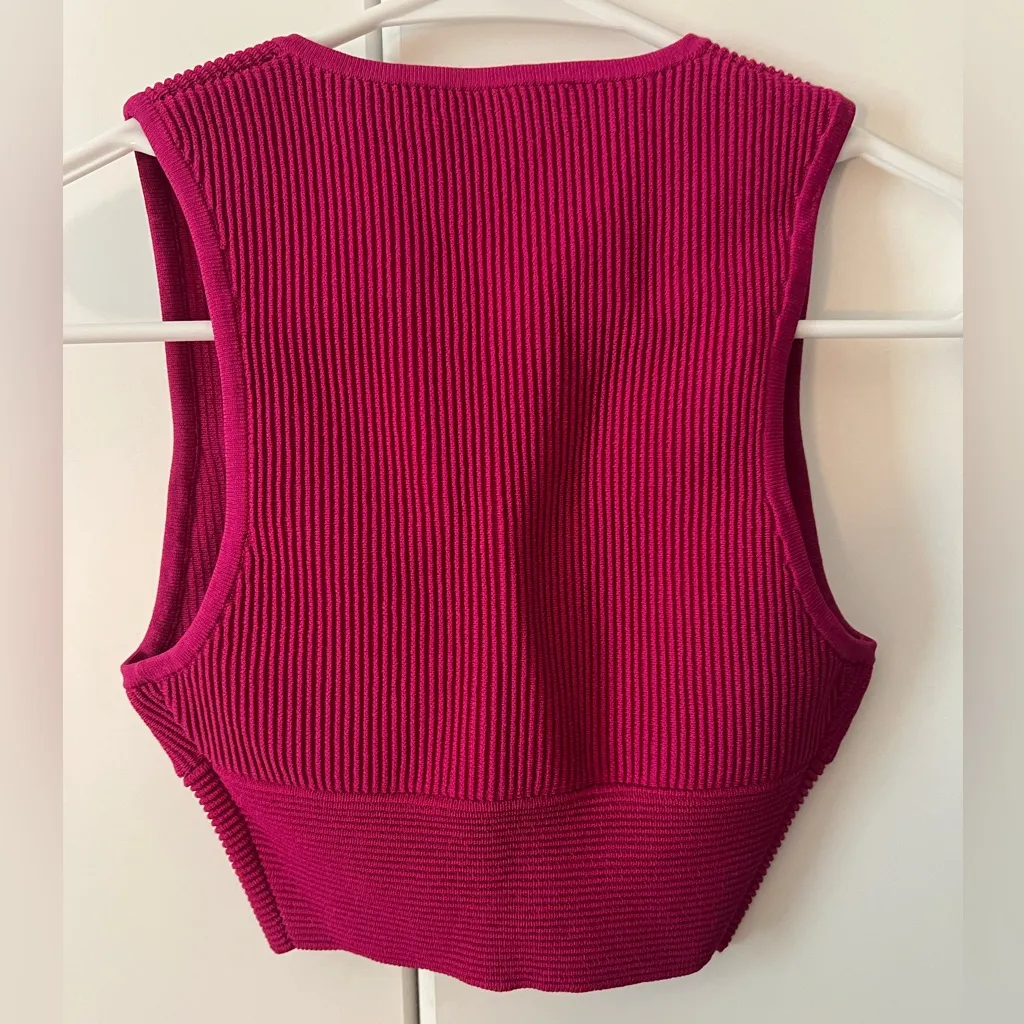 Aritzia Babaton sculpt knit deep v tank fuschia - Image 2
