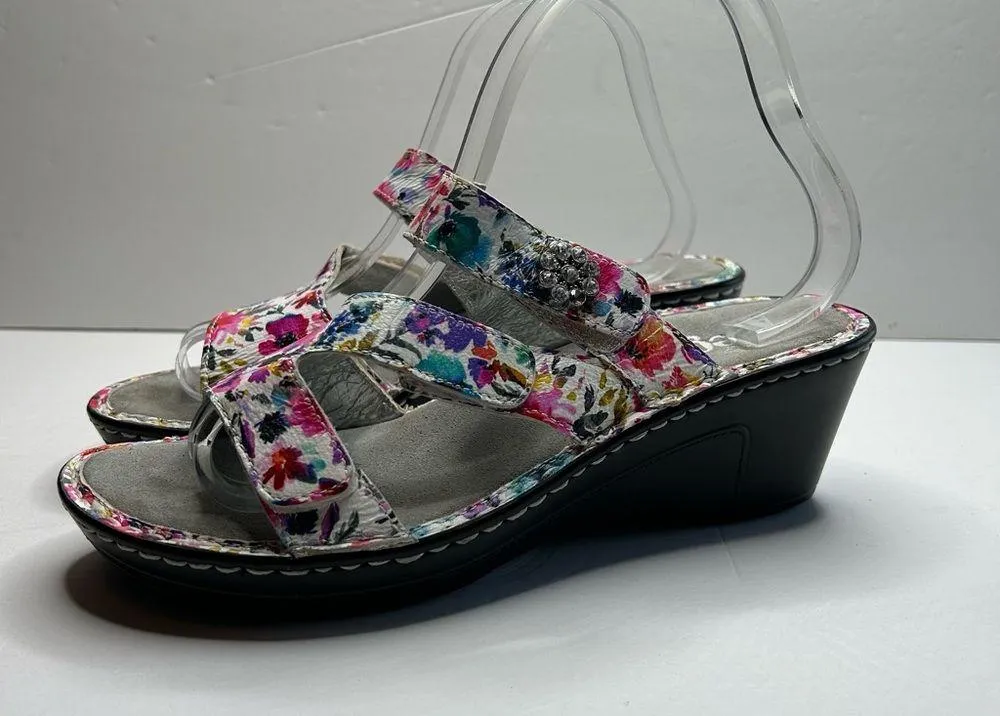  White Floral Wedge Shoes with Clear Strap - Image 2