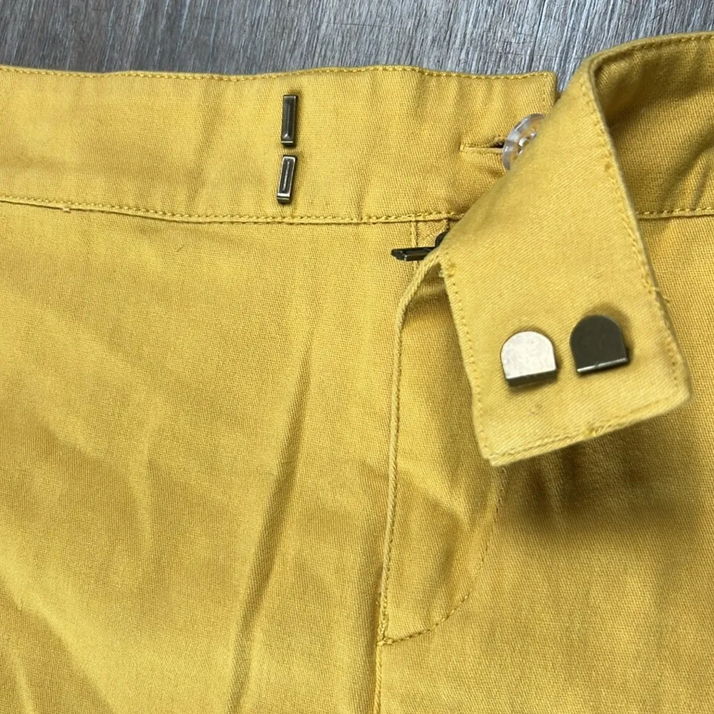Modcloth Yellow Shorts Size Large - Image 4
