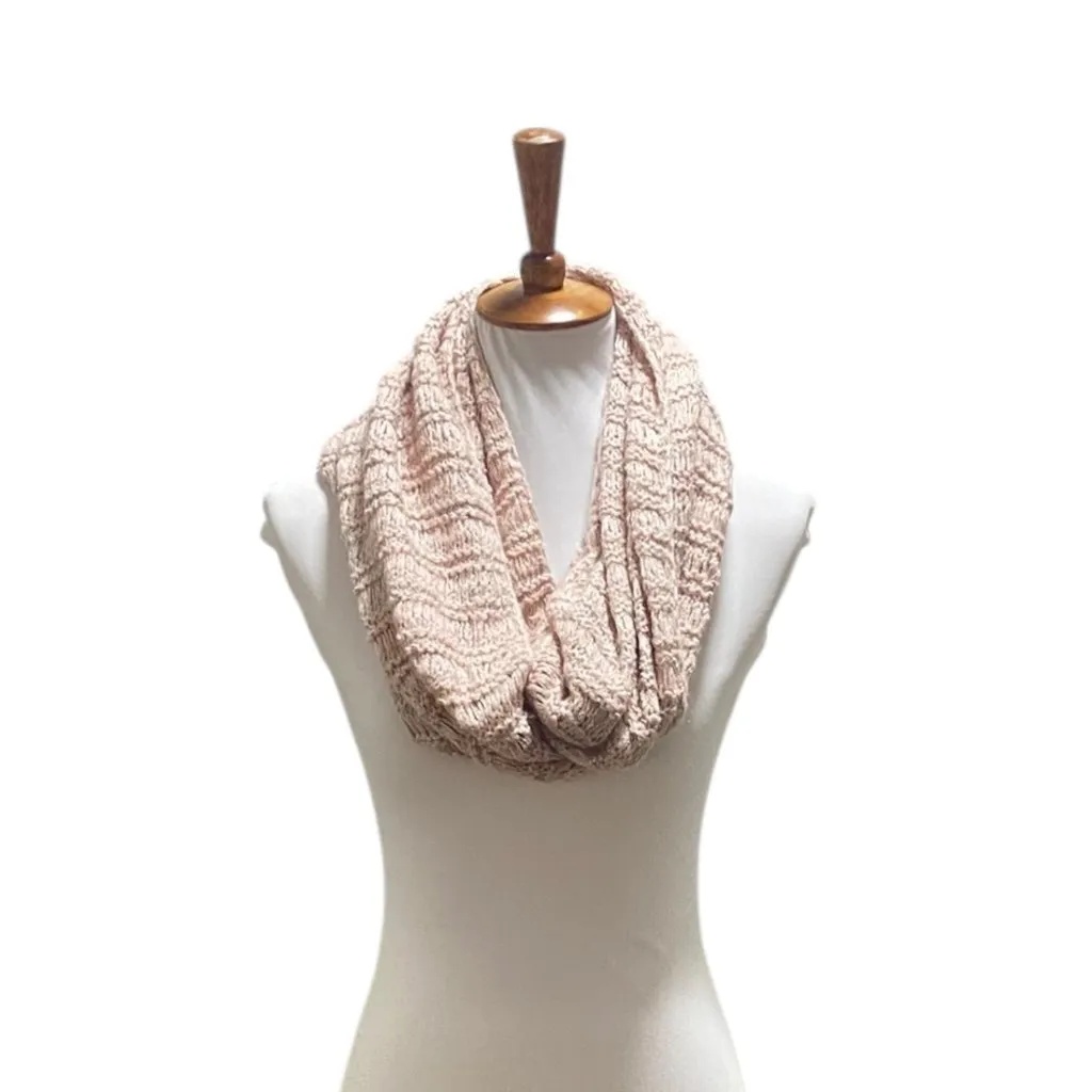 Chunky Knit Infinity Scarf Pink One Size - Image 2