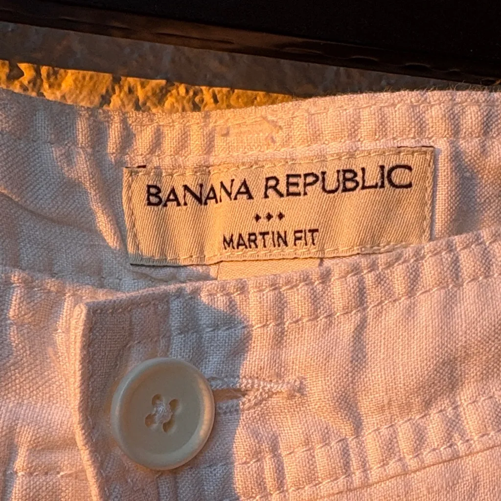 Banana Republic Women’s Martin Fit White Capri Pants 100% Linen NWOT - Image 2