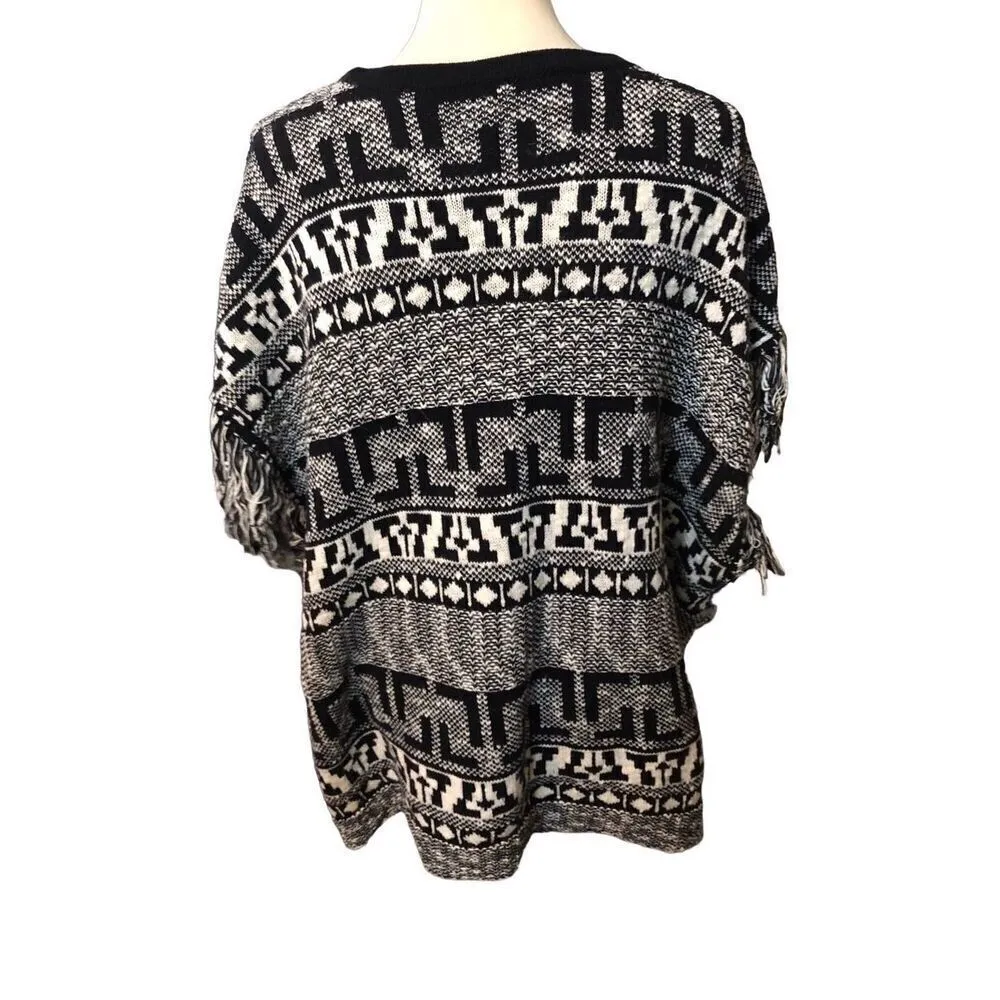 Gianni Bini Black and white fringed oversized poncho style sweater with fringe s - Image 7