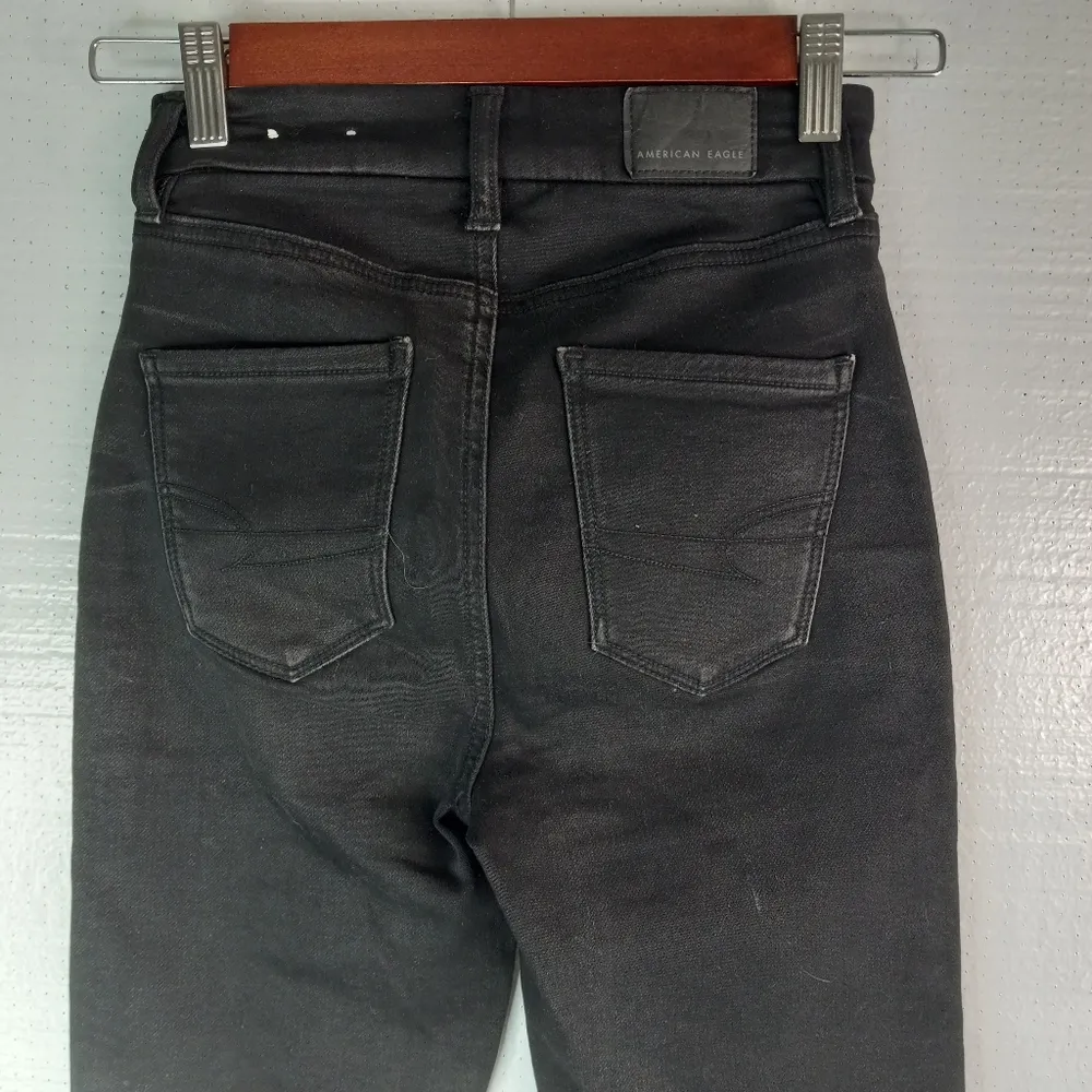 American Eagle 000 23x28 Curvy High-Rise Jegging Distressed Jeans in Black - Image 6