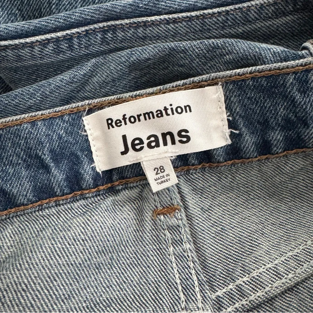 Reformation Abby High Rise Straight Jeans in "Galway", Size 28, NWT - Image 7