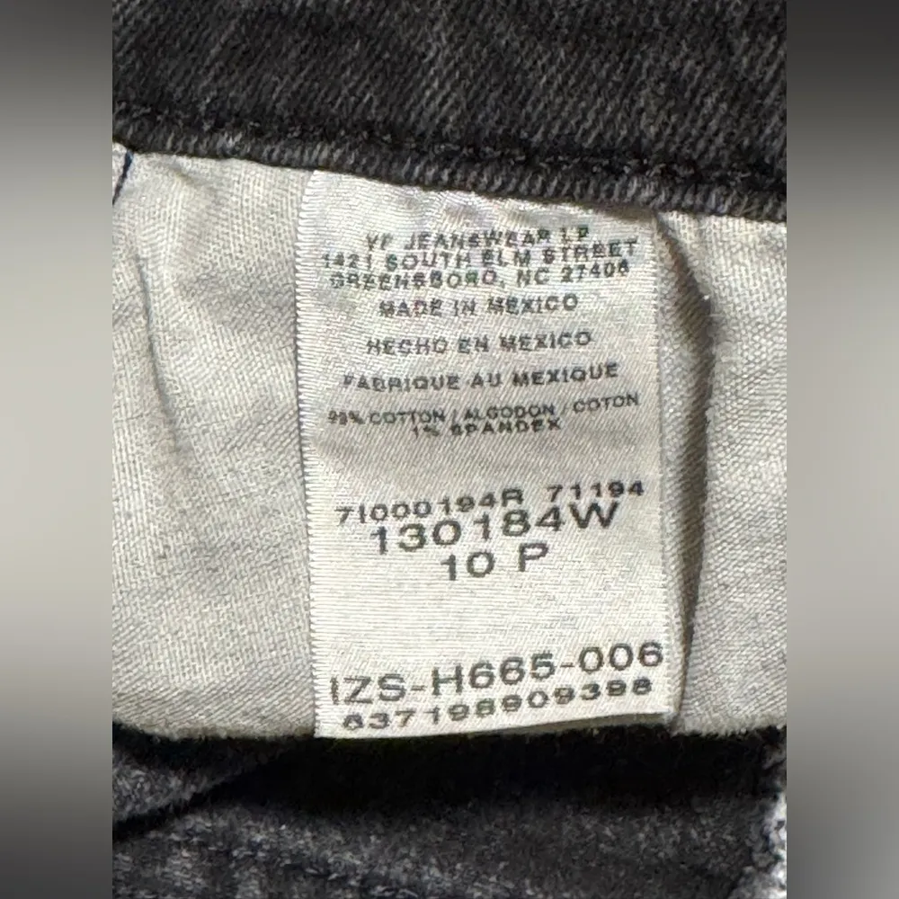 EUC Riders by Lee Charcoal Gray Frayed Edge Denim shorts size 10P - Image 10