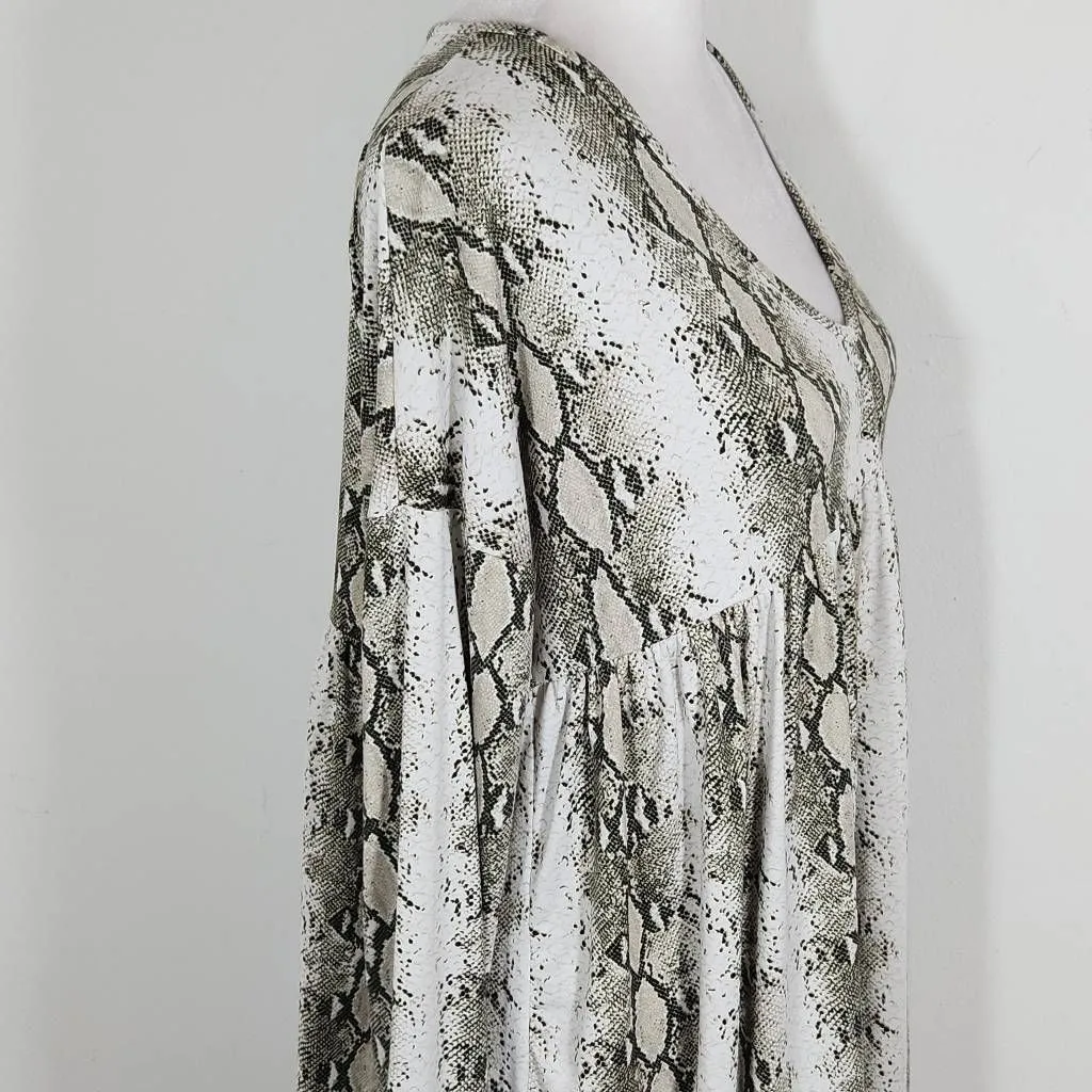White Birch Snakeskin Babydoll Tunic Size Small Snakeskin Print Knit Top - Image 5