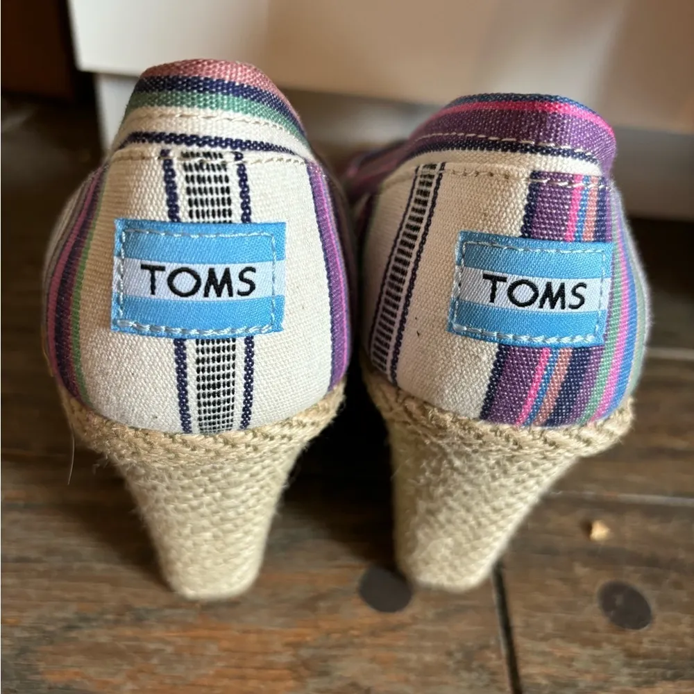 Toms Wedges Size 9 colorful striped - Image 7