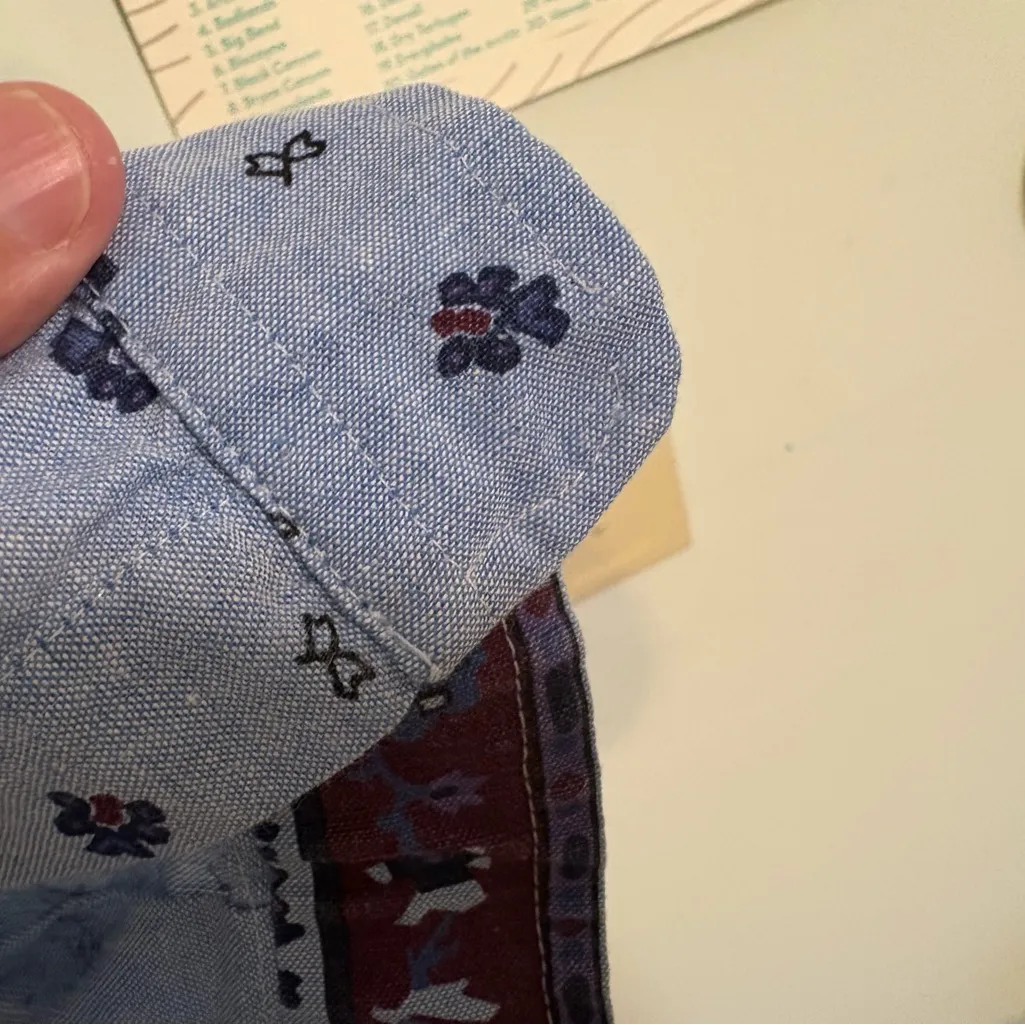 Vintage LL Bean Women’s Floral Patterned Blue Button Up Shirt Sz 10 100% Cotton - Image 6