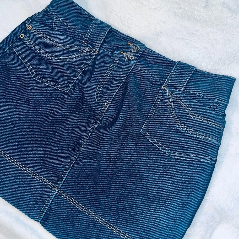 Boston Proper Corduroy Mini Skirt sz 8 - Image 2