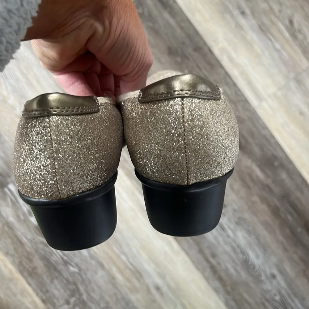 Anne Klein Akdax sparkle slip on wedge flats shoes gold size 8.5 ballerina comfy - Image 4