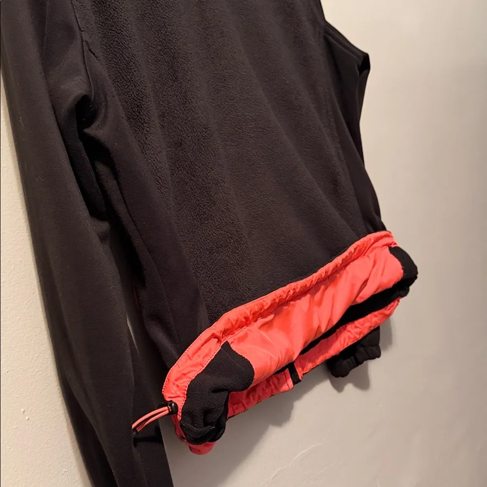 New Balance Black and Red Fleece Jacket - Image 9