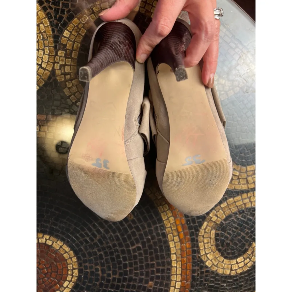 Madden Girl Taupe Faux Suede Knotted Bow Heels Women’s Size 7 Slip-On Pumps - Image 8