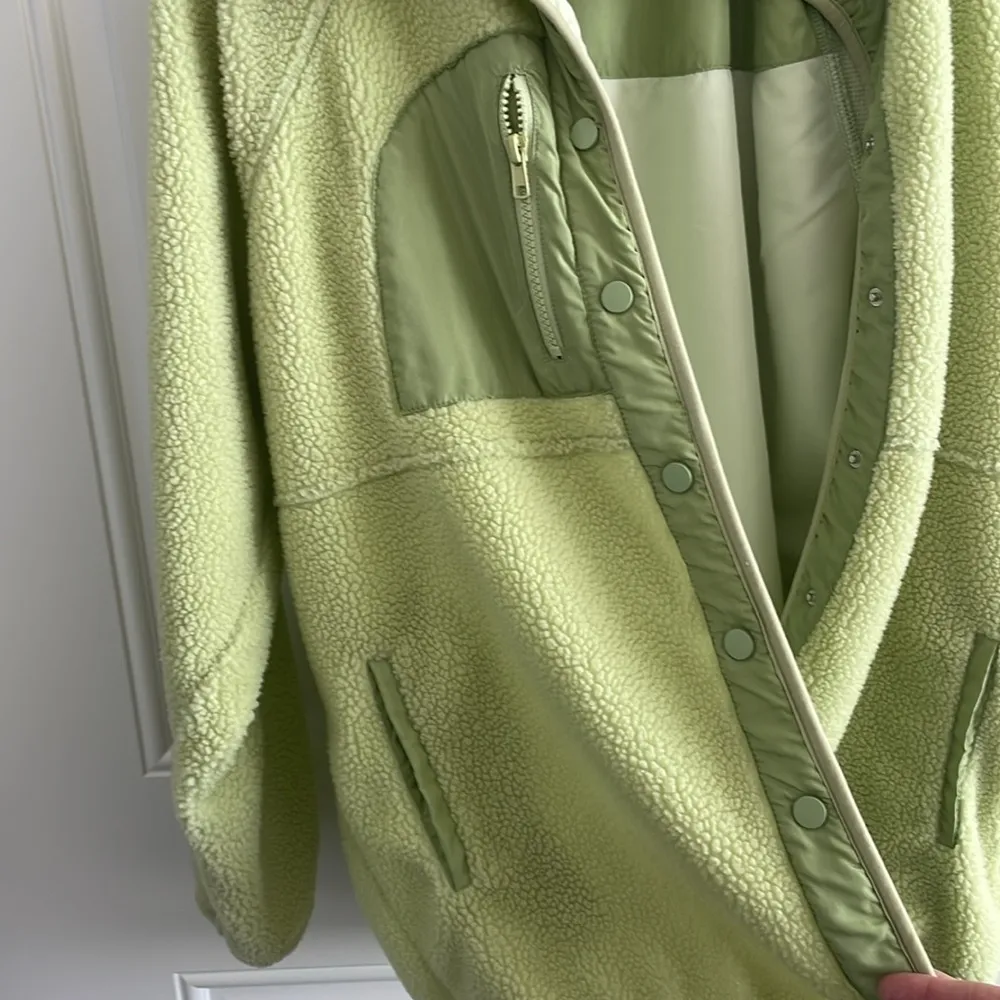 Staccato Women’s Neon Green Fuzzy Button Jacket w/ 3 Pockets - Size Medium - Image 2