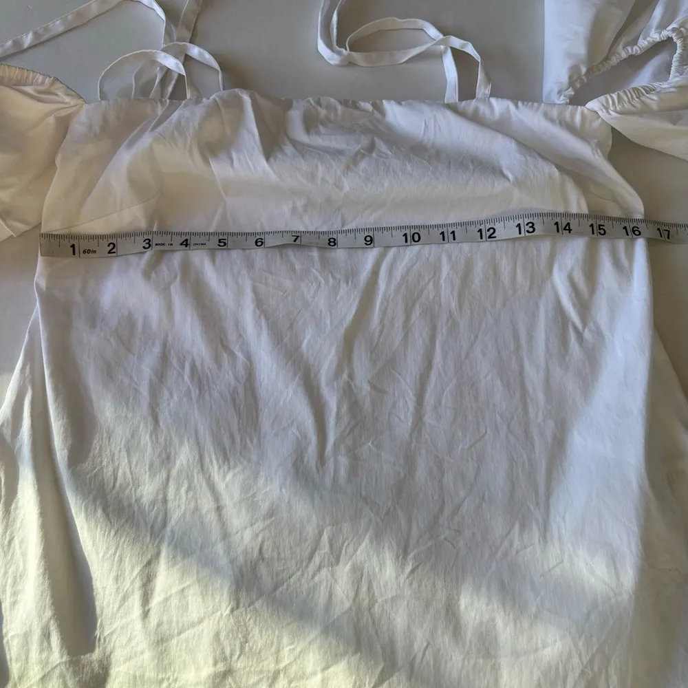 White House black market Indie cold shoulder blouse white tiered ruffle sleeve 4 - Image 9