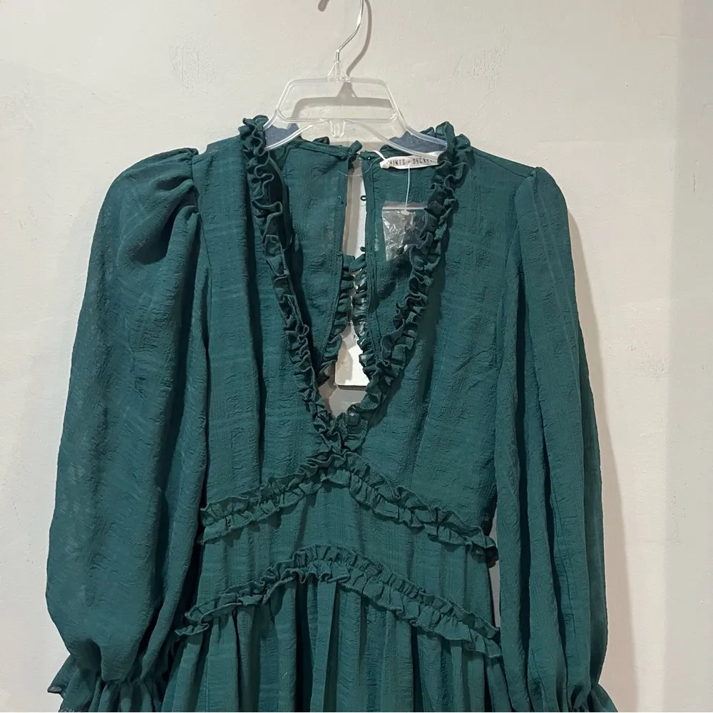 NEW SAINTS + SECRETS SMALL green ruffle smocked waist mini dress Long Sleeve NWT - Image 4