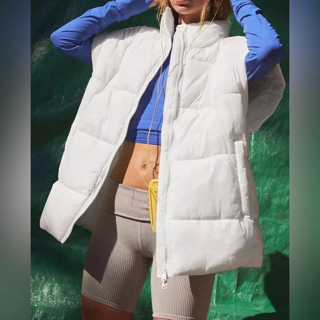 Free People Movement In a bubble White Puffer Vest Size S - Image 4