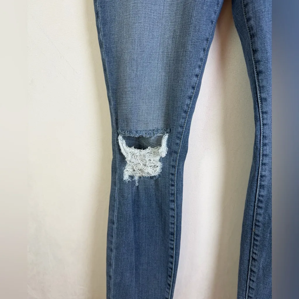 Good American Women’s Good Legs Crop Distressed Skinny Jeans Size 6 / 28 - Image 3