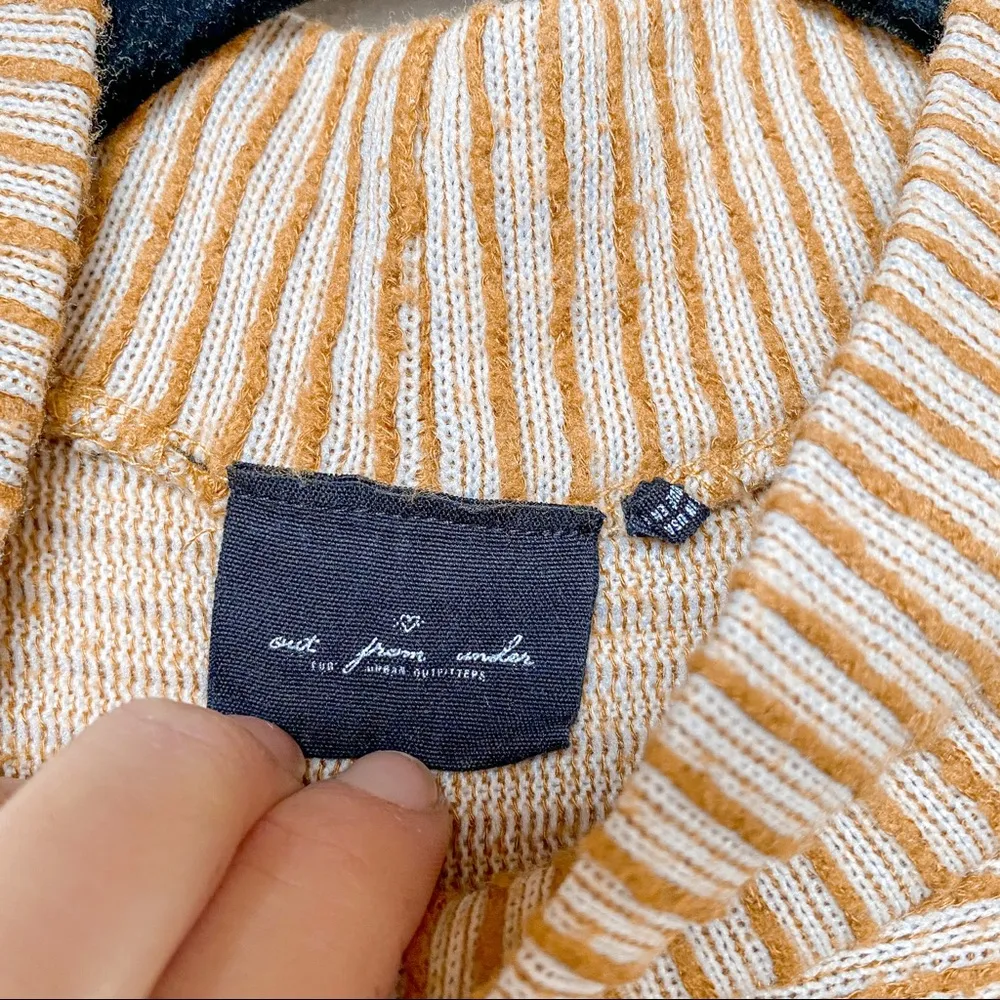Out From Under Turtleneck Striped Pullover Size Medium - Image 6