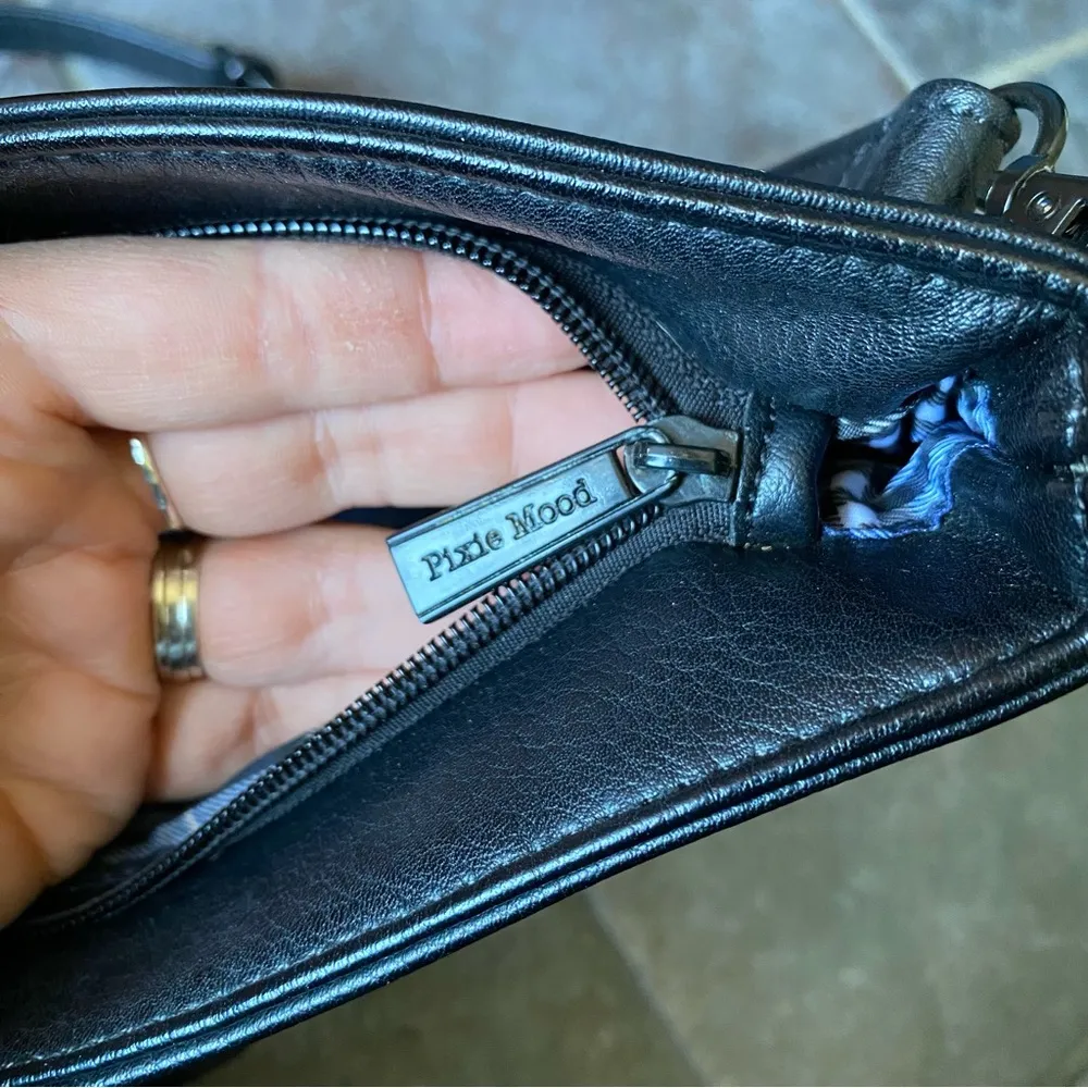 Pixie Mood • floral crossbody• - Image 5