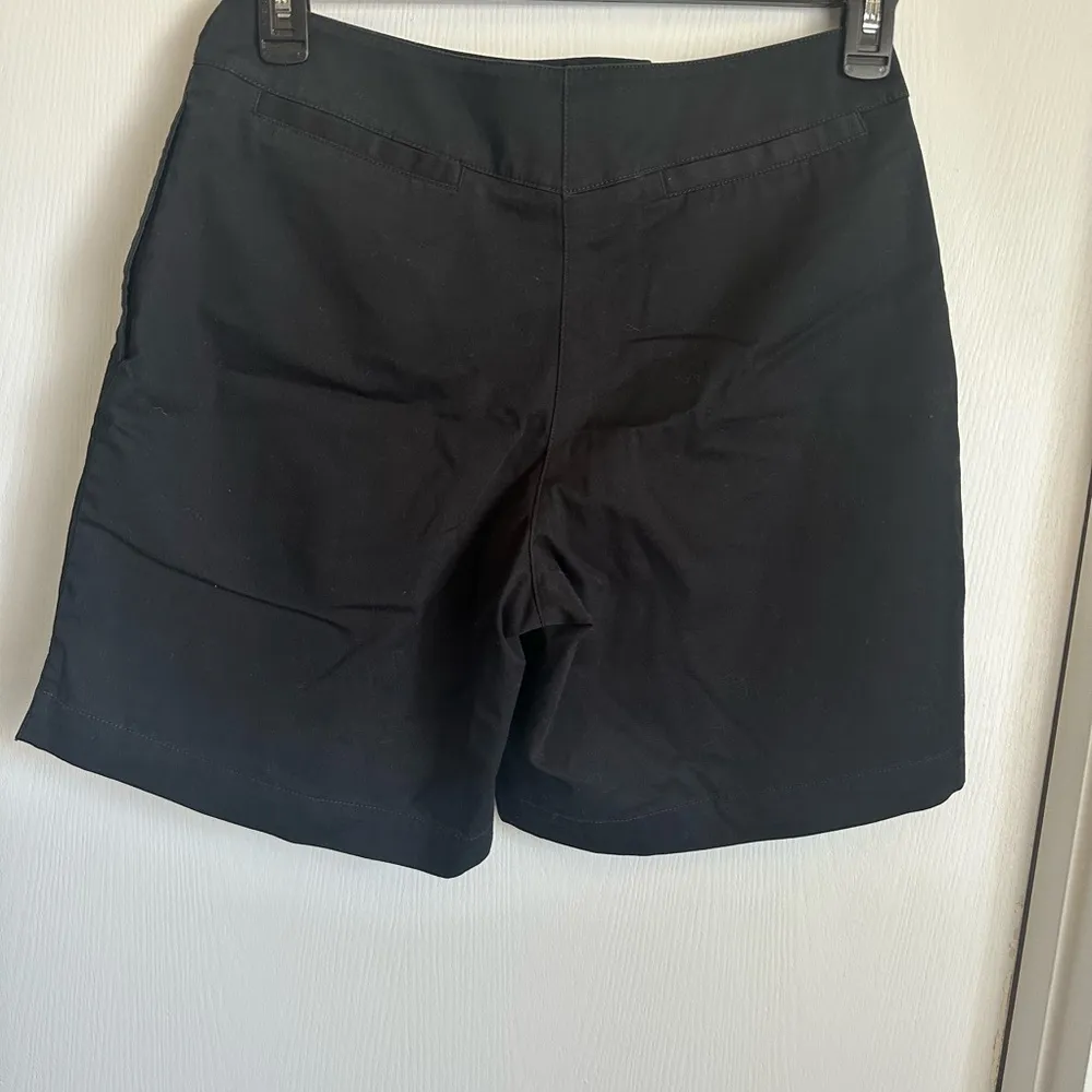 Claiborne Women's Liz Golf Shorts Size 6 - Image 2