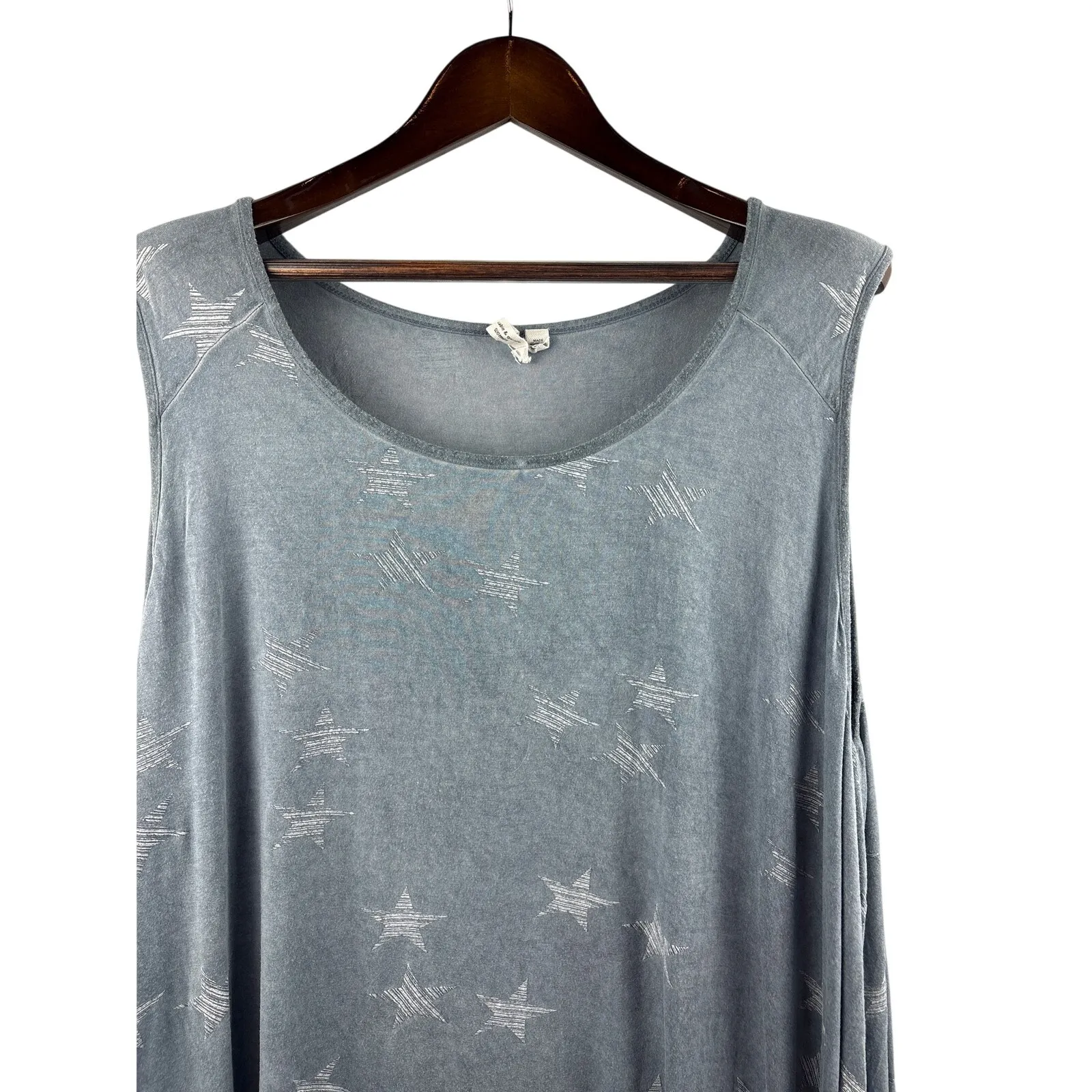 Women’s Cable & Gauge 3X Slate Grey Tank w/ Lighter Grey Stars - Image 2