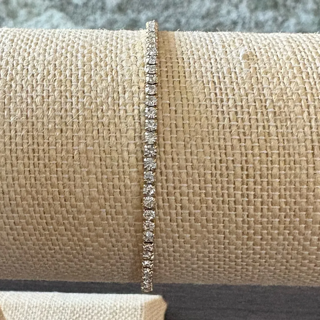 Simple Elegant Crystal Gold Bracelet - Image 2