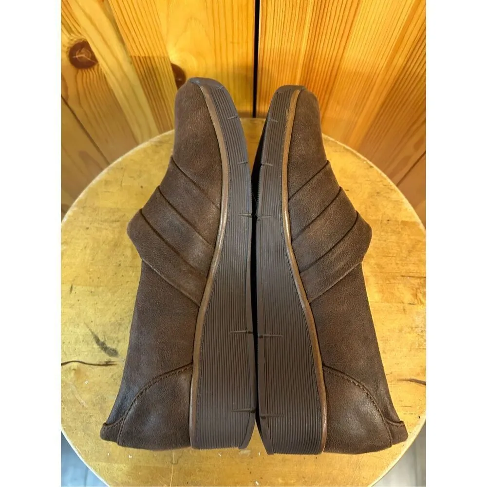BTrue by BareTraps Women's Sz 6M Gisela Slip-on Wedge Textile Brown Shoes - Image 6
