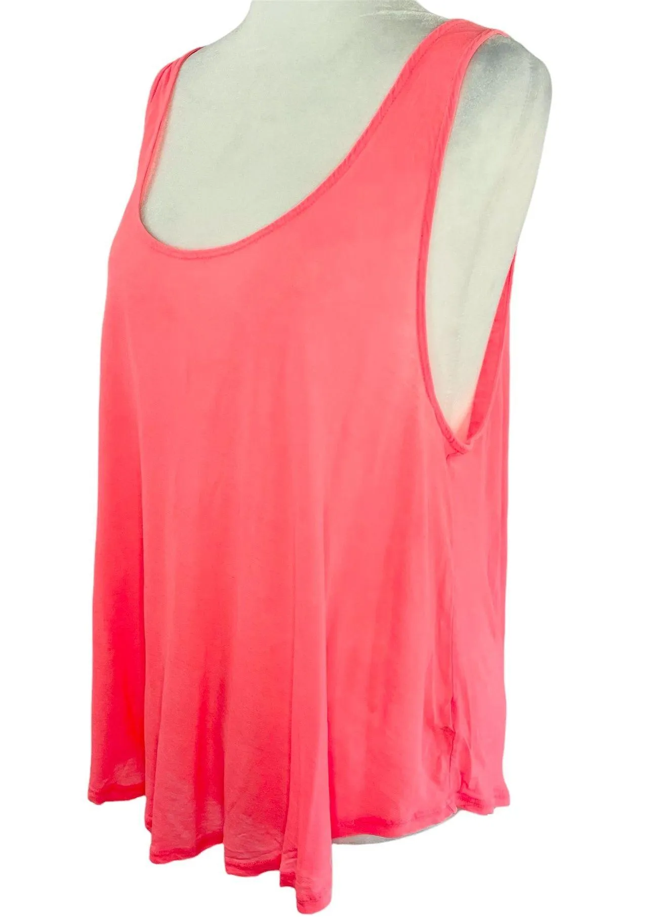 New  Lightweight Knit Scoop Neck Tank Top Neon Pink Size Medium - Image 3