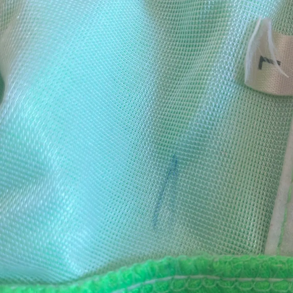 FINAL MARKDOWN Vibrant Green swimsuit top large brand new - Image 5