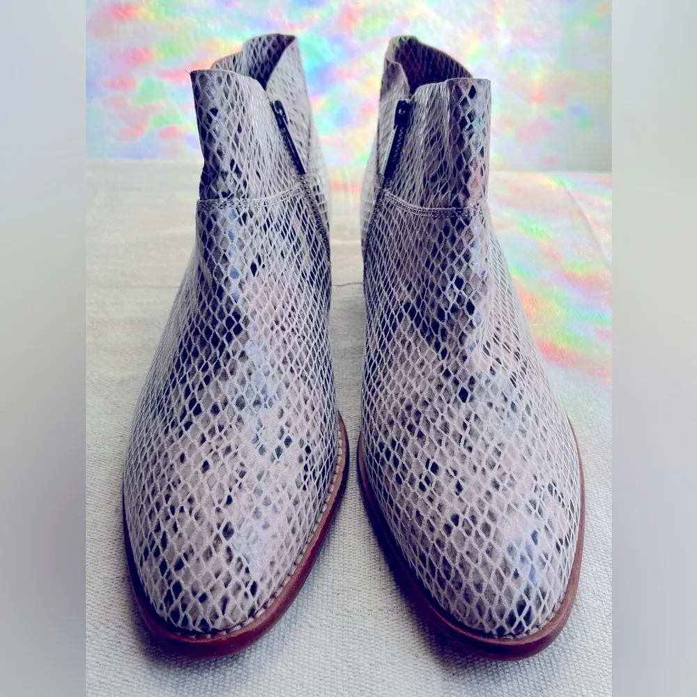 Gianni Bini Snake Skin Print Ankle Boots - Image 4