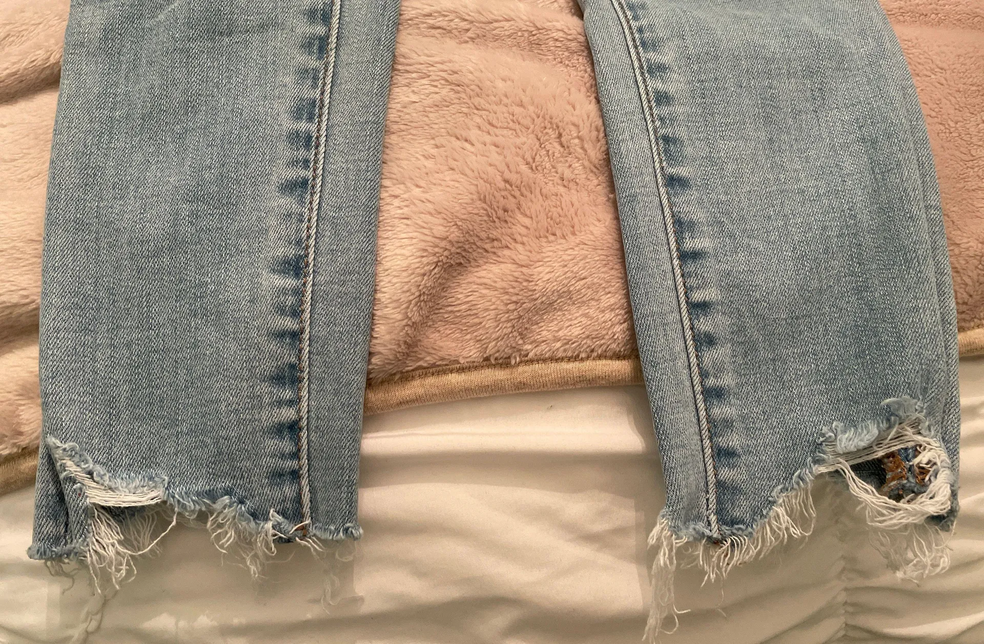 American Eagle Jeans  - Image 3