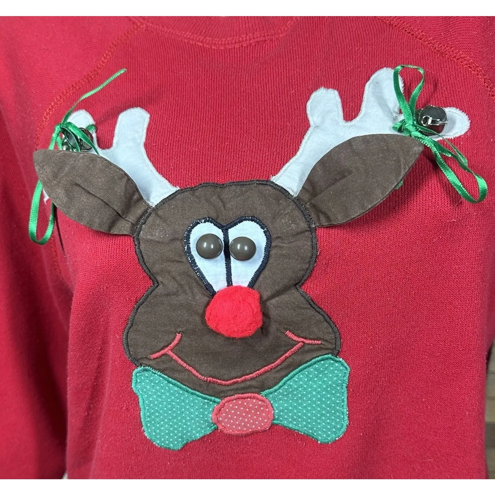 Vtg 80s Christmas Sweatshirt Red Reindeer Applique Rudolph Bells Size M Tultex - Image 8