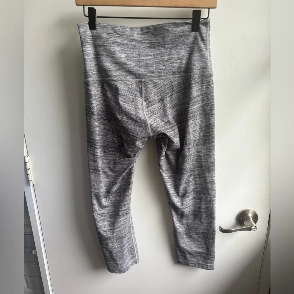 Lululemon Wunder Under Cropped Leggings 8‎ athleisure workout yoga travel - Image 3