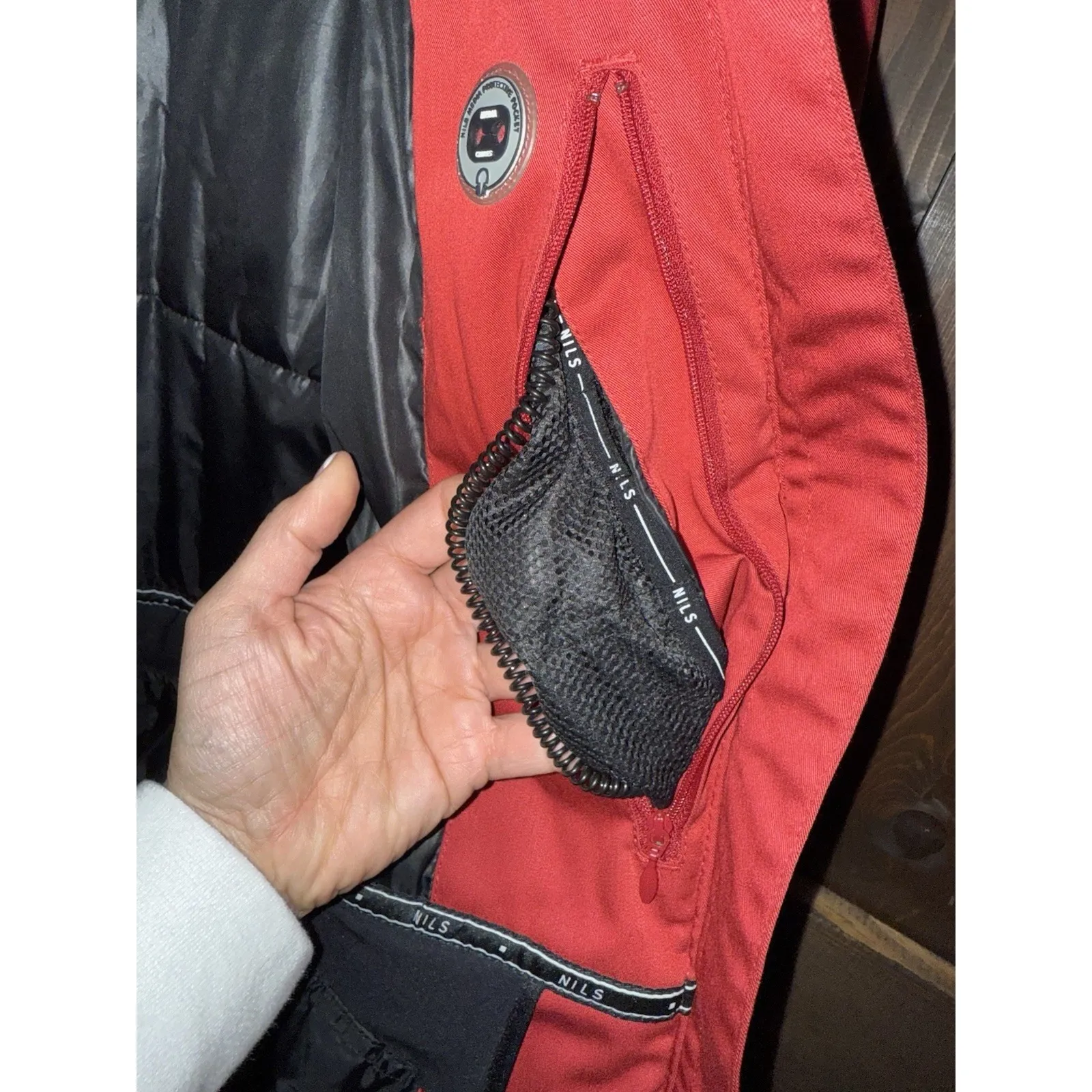 NILS Insulated Women's‎ 14 Dark Red Ski Jacket Black Top Stitch Removable Hood Size 14P - Image 13