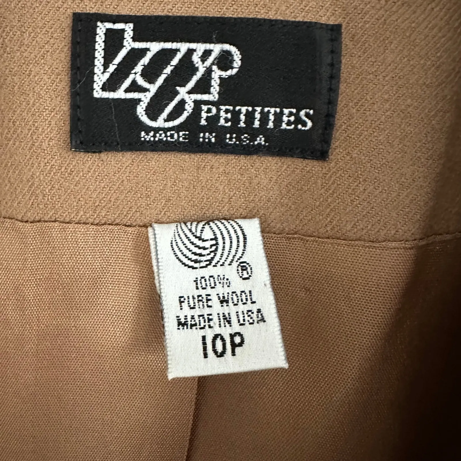 Vintage 100% Wool Camel Double Breasted Blazer 10P Made in USA Gold Button‎ Tan - Image 4