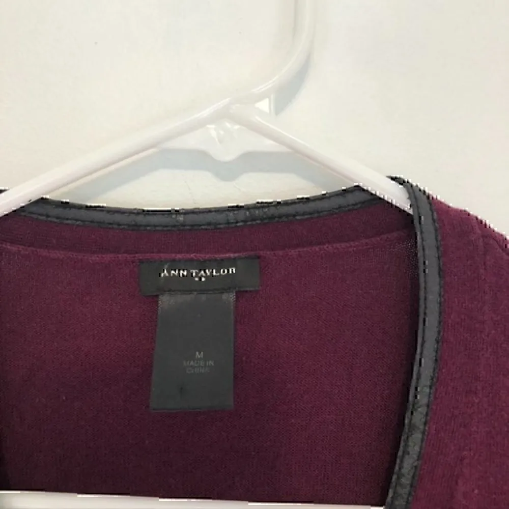 ANN TAYLOR Plum Purple Vegan Faux Leather Trim Button Down Cardigan Sweater M - Image 7