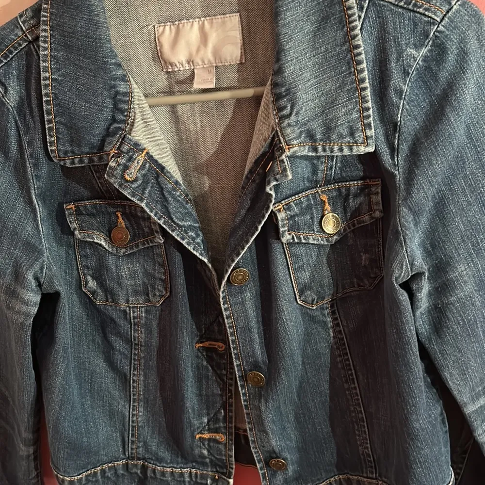 Old Navy Jean Jacket in size M - Image 2