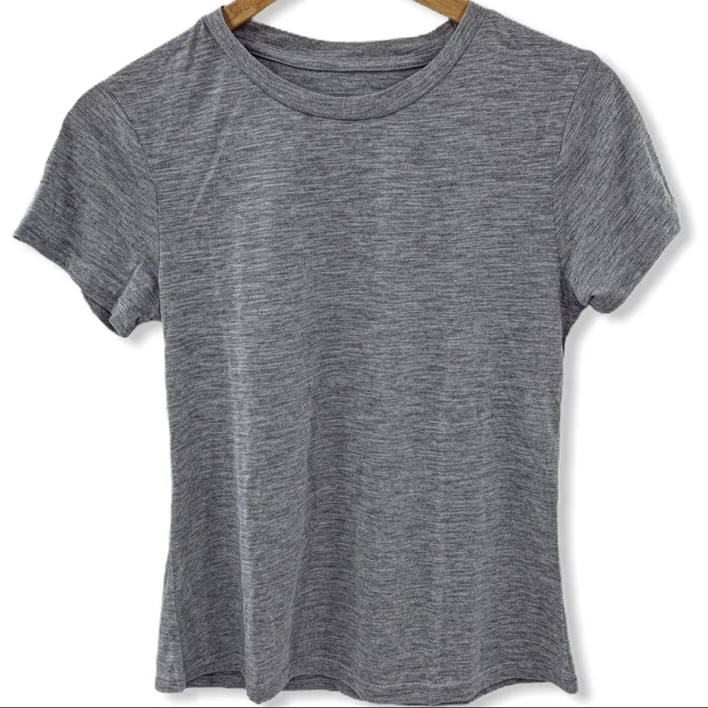 Theo & Spence grey crew neck tee large new - Image 3