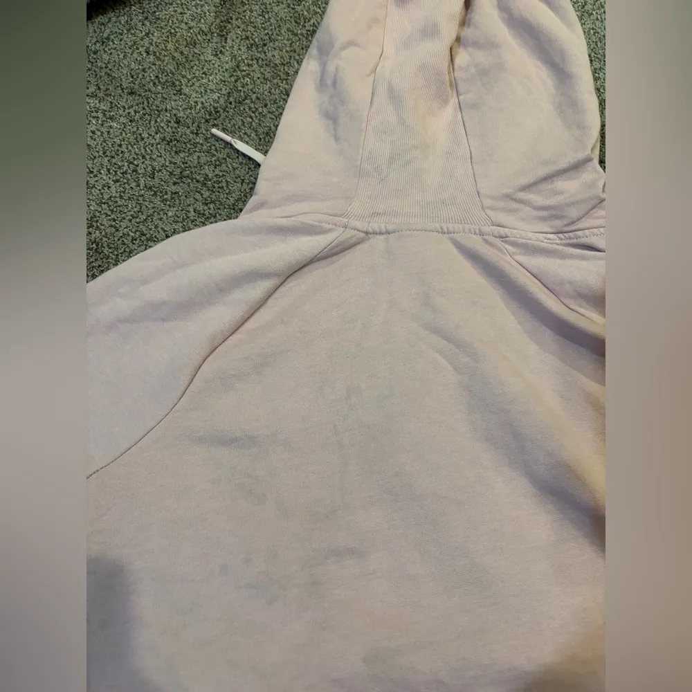 Gymshark Cropped Hoodie - Image 6