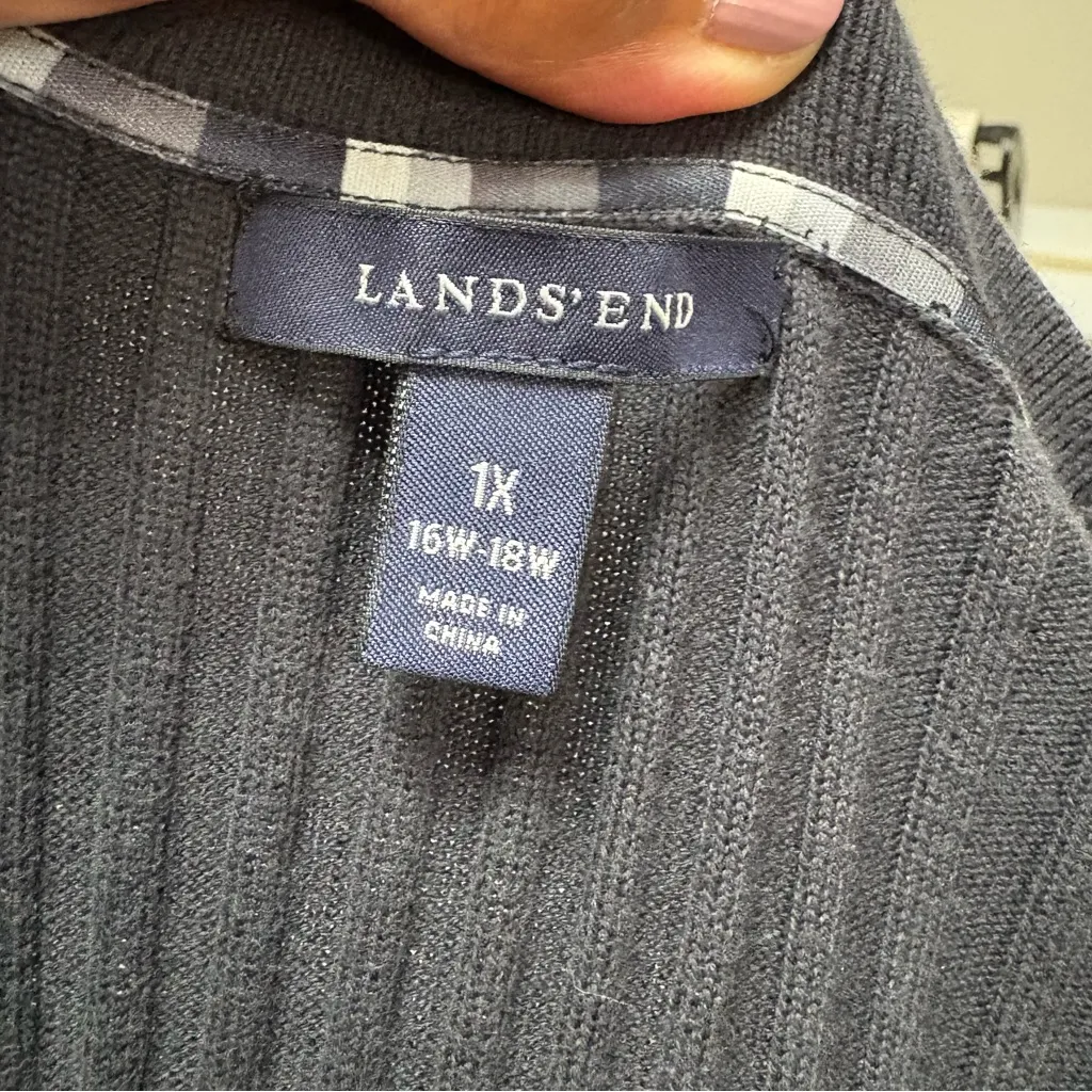 Lands' End Women's Black 1X Cable - Image 7