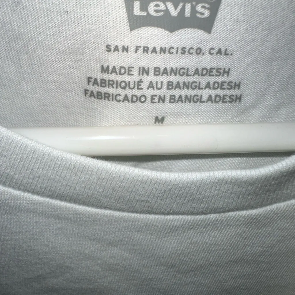 Levi's Women's White Floral Logo Tee - Image 2