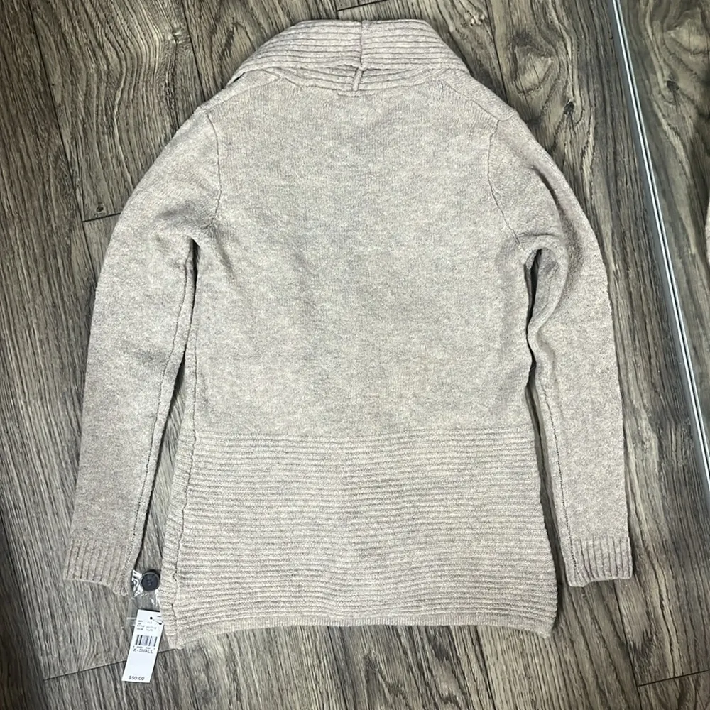 NWT  Button Taupe Cardigan size XS - Image 5