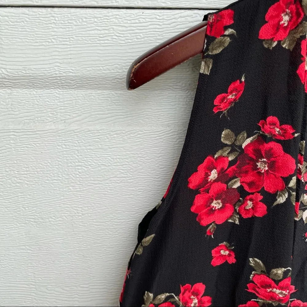 NWT Lularoe Women’s Vest Black Red Floral Sleeveless Long Duster Small - Image 5