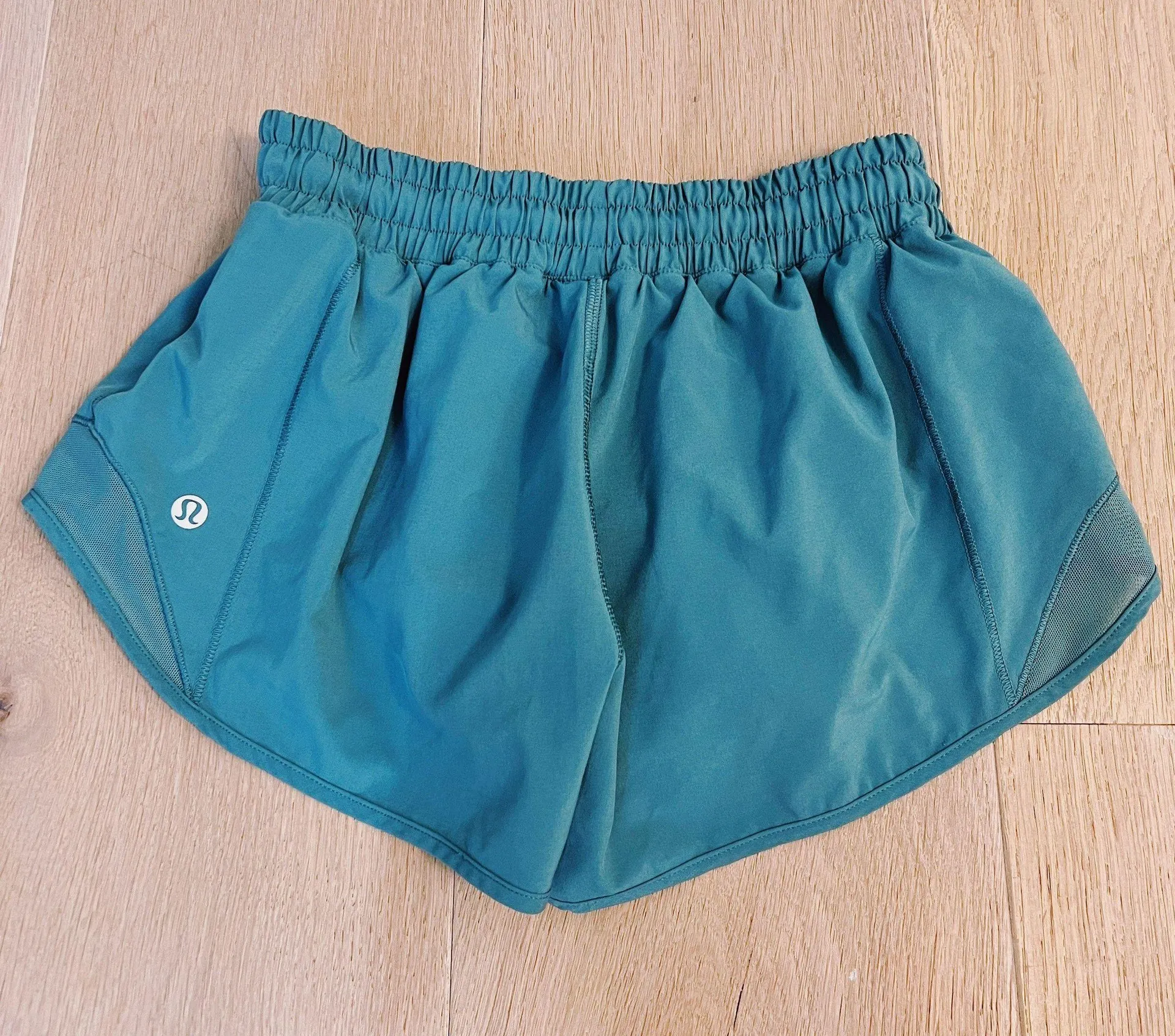 Lululemon Hotty Hot Short 2.5” - Image 2