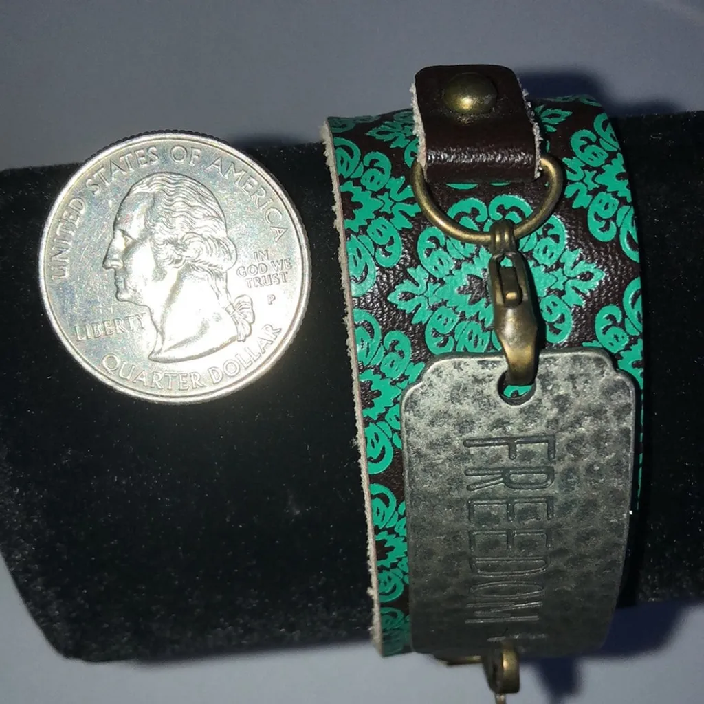 Leather Boho Freedom Interchangeable Charm Floral Boho Bracelet Brown - Image 2