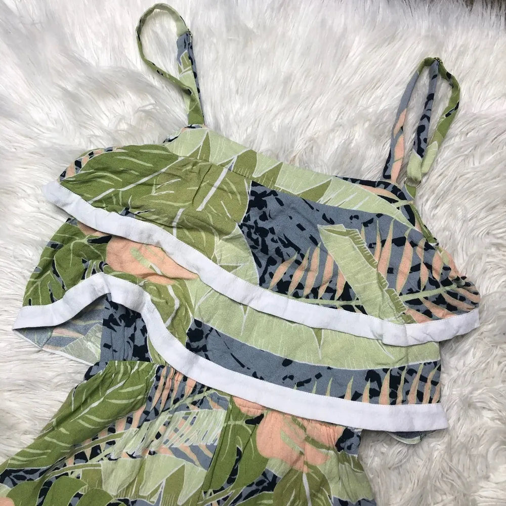 minkpink floral tropical ruffle romper XS - Image 3