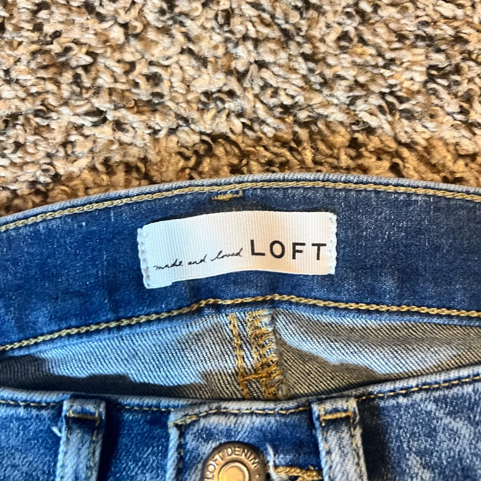 LOFT The Skinny Jeans Distressed Acid Wash Frayed Hem Womens Size 24/00 - Image 2